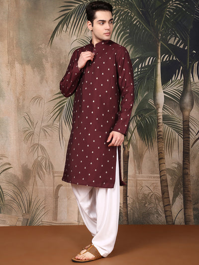 Sanwara Men’s Designer Maroon Kurta Set with Sequin Embellishment